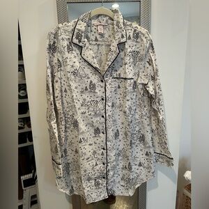 Victoria's Secret Black and White Pajama Night Shirt